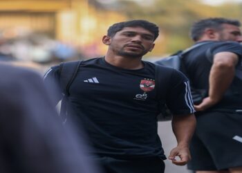 محمد شكري يعود لتدريبات الأهلي وجاهز للظهور أمام كهرباء الإسماعيلية