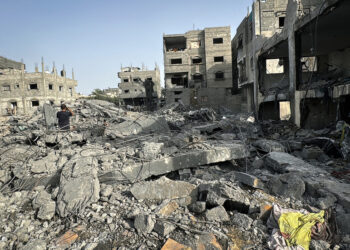 منع الصحفيين من دخول غزة يثير جدلًا عالميًا