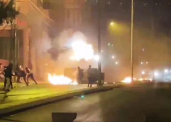 شهيد في نابلس ومستوطنون يطلقون النار على فلسطيني بالخليل