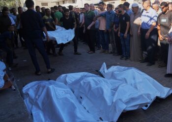 تصعيد إسرائيلي جديد.. شهداء بغزة واقتحامات واعتقالات بالضفة"