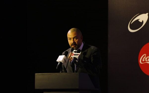 أحمد دياب: الحضور الجماهيري كاملا وتخفيض أسعار التذاكر وارد.. ولا استثناءات في الهبوط