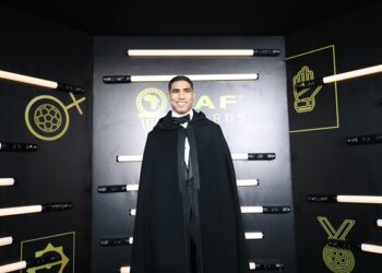 أول مغربي يفوز بالجائزة منذ 27 عامًا.. أشرف حكيمي يتربع على عرش إفريقيا