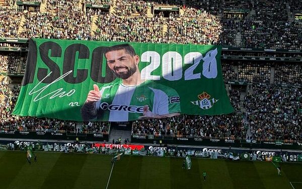 ريال بيتيس يجدد عقد قائده إيسكو حتى 2028 بتيفو مميز قبل مواجهة جيرونا