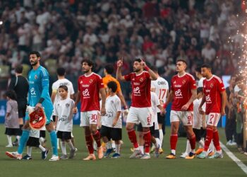 مفاوضات بين الأهلي السعودي والأهلي المصري لإقامة مباراة ودية في جدة