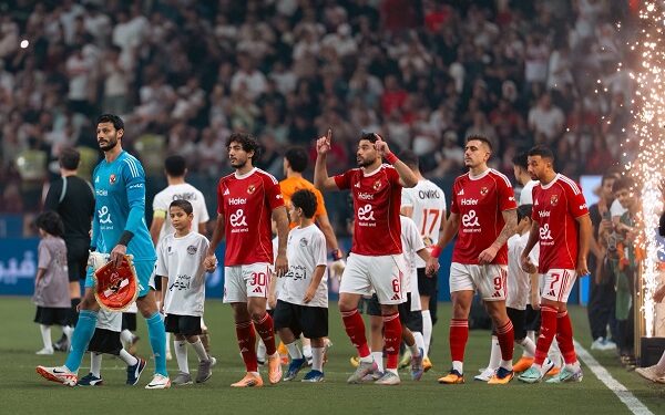 مفاوضات بين الأهلي السعودي والأهلي المصري لإقامة مباراة ودية في جدة