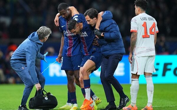 حكيمي بعد إصابته: «انتكاسة صغيرة وعودة كبيرة».. ومدة غيابه تهدد مشاركته في كأس أمم إفريقيا