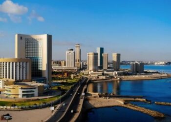 النفط يقود التعافي في ليبيا خلال 2025 وسط رهانات سياسية معلّقة