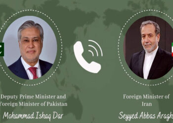باكستان وإيران تبحثان تعزيز العلاقات والتطورات الإقليمية