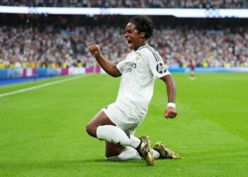 ريال مدريد يعير المهاجم البرازيلي إندريك إلى أولمبيك ليون حتى نهاية الموسم