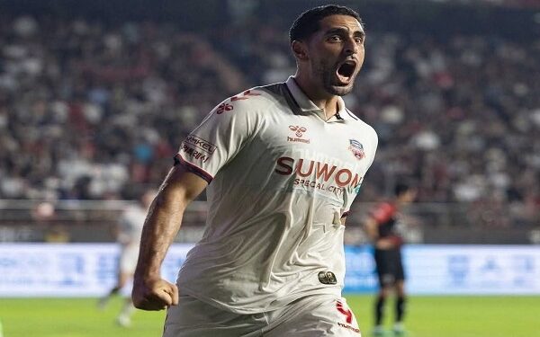 الأهلي يتحرك للتعاقد مع الكولومبي الفلسطيني بابلو الصباغ من الدوري الكوري