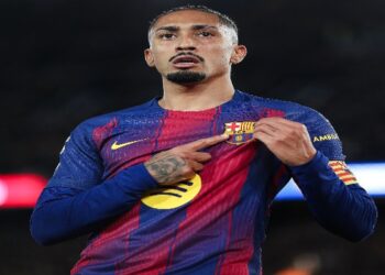بنود عقد رافينيا تفتح الباب أمام انتقاله للدوري السعودي رغم ارتباطه ببرشلونة حتى 2028