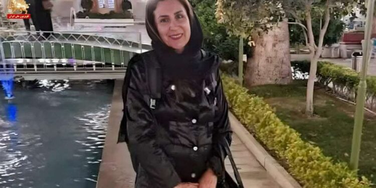 زهراء طبري