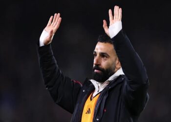 محمد صلاح يهاجم ليفربول وسلوت بعد جلوسه المتكرر على مقاعد البدلاء وتعادل الفريق مع ليدز