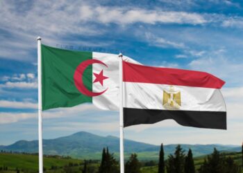 بيع النفط خارج القنوات الرسمية يثير مخاوف حول إدارة العائدات في ليبيا