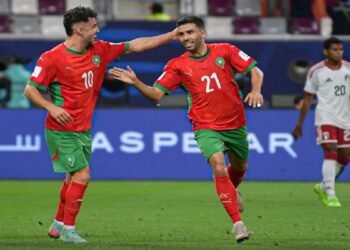 المغرب يكتسح الإمارات بثلاثية ويحجز مقعده في نهائي كأس العرب