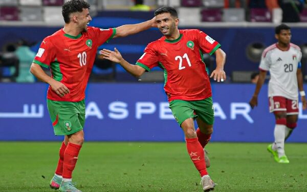 المغرب يكتسح الإمارات بثلاثية ويحجز مقعده في نهائي كأس العرب