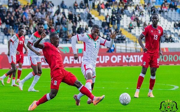بوركينا فاسو يقلب الطاولة على غينيا الاستوائية ويحقق فوزًا قاتلًا في أمم إفريقيا