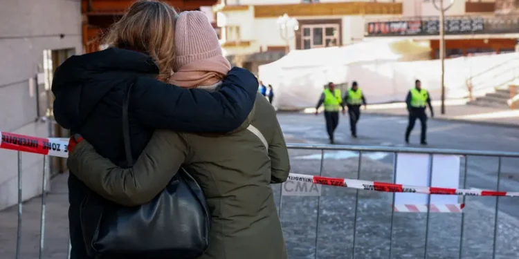 باب مغلق حوّل الاحتفال إلى محرقة.. ماذا جرى في حريق كران-مونتانا الذي أودى بحياة 40 شخصًا في سويسرا؟