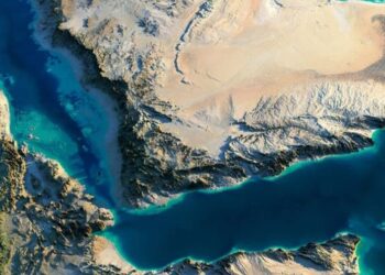 هاجس إغلاق باب المندب يضغط على مصر.. النفط يصعد والدولار يرتفع وسط مخاوف من موجة تضخم جديدة