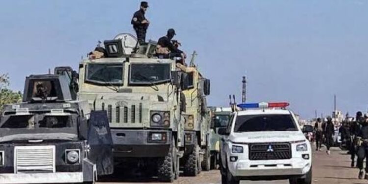 تصعيد شرق حلب: اشتباكات بين الجيش وقسد واستهداف منازل مدنيين