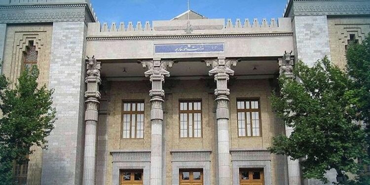 إشادة إيرانية بموقف كابول وتنامي العلاقات الثنائية