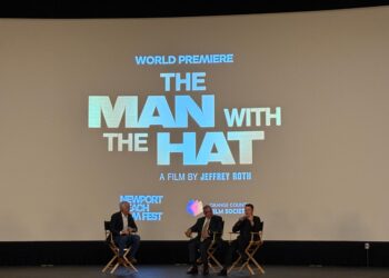 هوليود تحتفي بالعالم المصري زاهي حواس في العرض العالمي الأول لفيلم "الرجل ذو القبعة"