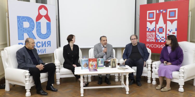 في أمسية أدبية مهمة الكتاب الروس: الذكاء الاصطناعي يهدد الإبداع