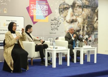زاهى حواس : قاربت على الانتهاء من 4 كتب جديدة عن كليوباترا والأهرامات المبكرة.. وعني