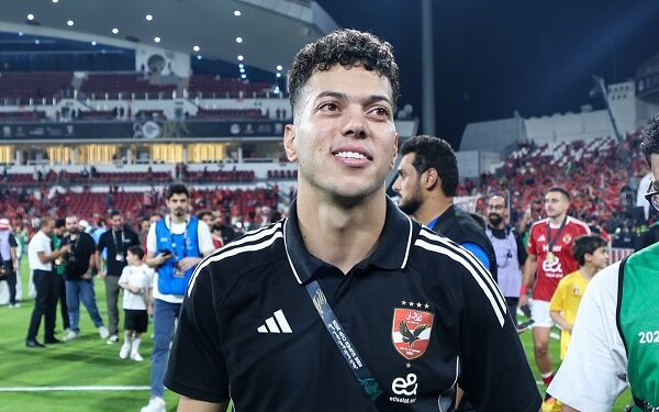 الأهلي يعاقب إمام عاشور بالإيقاف والغرامة بسبب التخلف عن السفر إلى تنزانيا