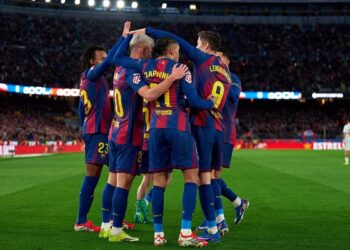 برشلونة يفوز على ريال أوفييدو 3-0 ويستعيد صدارة الدوري الإسباني