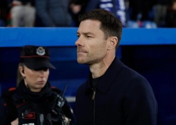 تشابي ألونسو يعلن قائمة ريال مدريد لمواجهة بيتيس.. عودة كارباخال وغياب مبابي