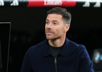 تشابي ألونسو يتلقى عرضًا ألمانيًا بعد رحيله عن ريال مدريد
