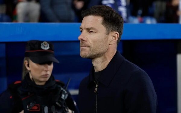تشابي ألونسو يعلن قائمة ريال مدريد لمواجهة بيتيس.. عودة كارباخال وغياب مبابي
