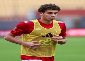 رحيل مباكي يفتح الباب أمام تسجيل حمزة عبد الكريم في برشلونة