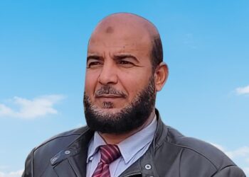 سيد فرج، محامي مصري .. ماجستير سياسية واقتصاد