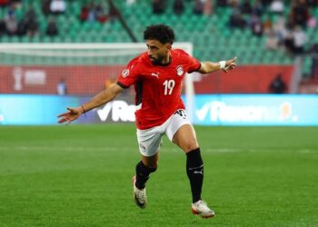 كاف يوقف مروان عطية وصلاح محسن ويحرمهما من مواجهة مصر ونيجيريا