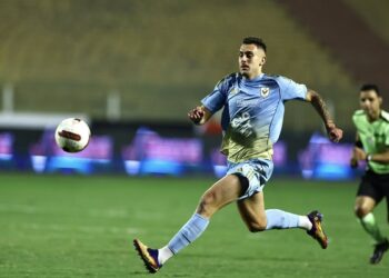 الأهلي يُعير جراديشار إلى أويبست المجري مع أحقية الشراء