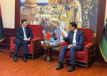 الصين تعود إلى ليبيا بعين المستقبل: استثمار  ونفوذ اقتصادي طويل المدى