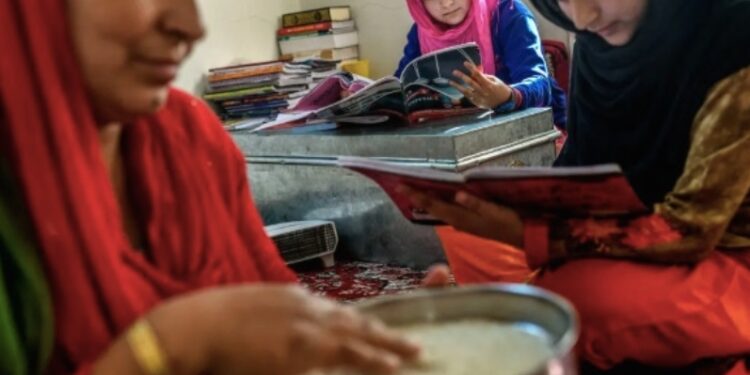 انخفاض حاد في قبول الطلاب الكشميريين