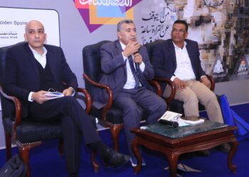 معرض الكتاب يناقش «سيمياء الخطاب الشعري»