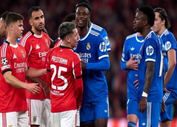 يويفا يعلن طاقم تحكيم مواجهة ريال مدريد وبنفيكا في إياب ملحق دوري الأبطال