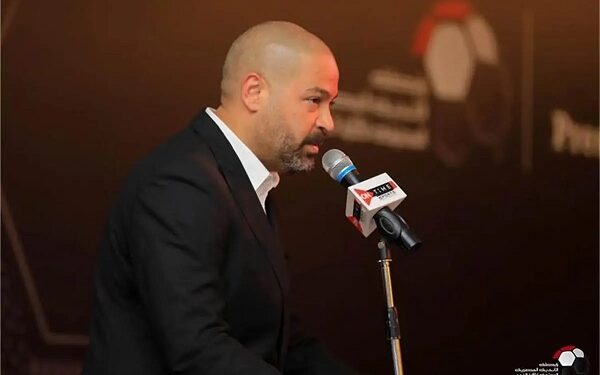 أحمد دياب ينفي إلغاء الدوري أو الهبوط ويوضح موقف الرابطة من ضغط المباريات