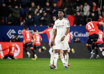«ماركا» تشخص أداء ريال مدريد: فريق التناقضات.. يتألق ثم ينهار في لحظة