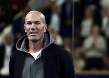 اتفاق مبدئي يقرب زيدان من قيادة فرنسا عقب كأس العالم 2026