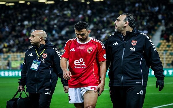 طبيب الأهلي يكشف تفاصيل إصابة تريزيجيه وموعد عودته للملاعب