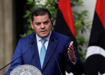 رئيس حكومة الوحدة يعلن نهاية الجماعة سياسيًا ويتهم قياداتها بمحاولة استغلال مرضه للانقلاب على السلطة