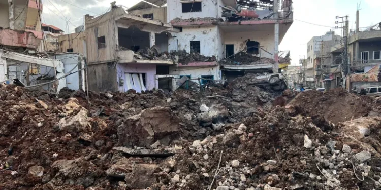 إنزال إسرائيلي في البقاع وتصعيد واسع في جنوب لبنان.. عشرات القتلى وموجات نزوح متزايدة