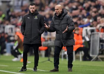 إيقاف جوارديولا مباراتين بعد إنذاره السادس أمام نيوكاسل في كأس الاتحاد