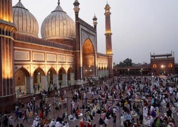 نجوم وأندية عالمية تهنئ المسلمين بعيد الفطر عبر منصاتها الرسمية