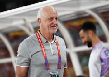 مدرب العراق يطالب فيفا بتأجيل ملحق المونديال بسبب تداعيات الحرب